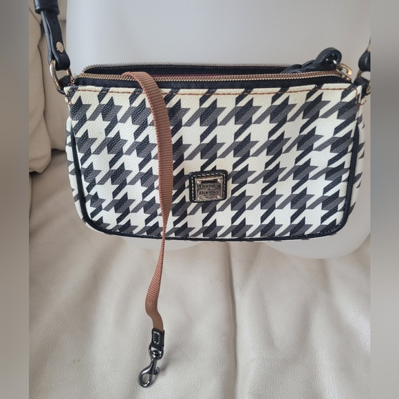 Dooney & Burke Vintage Crossbody - Picture 7 of 16